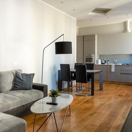 5 Min Duomo Luxury Home In Brera Design District Milan Exterior photo