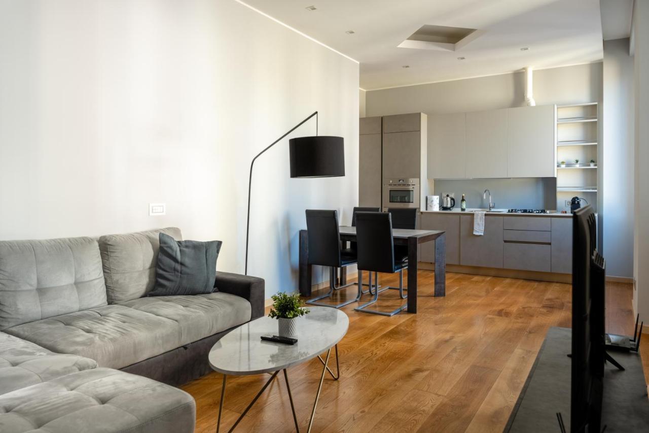5 Min Duomo Luxury Home In Brera Design District Milan Exterior photo