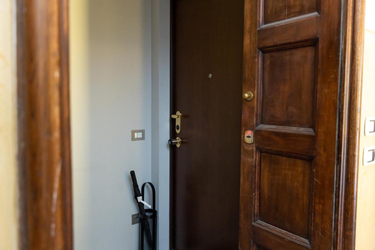 5 Min Duomo Luxury Home In Brera Design District Milan Exterior photo
